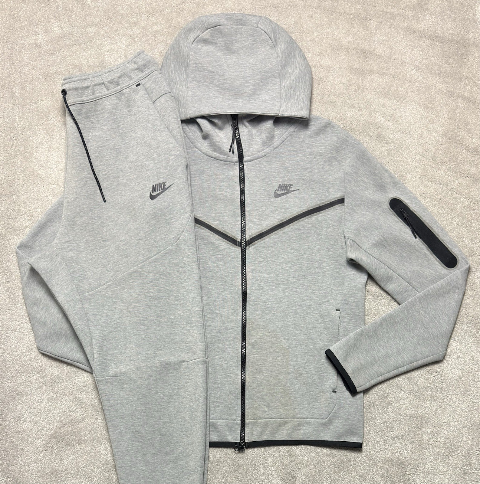 Nike Tech Fleece Tracksuit Full Set Grey Mens Size small / Medium VGC RRP£240
