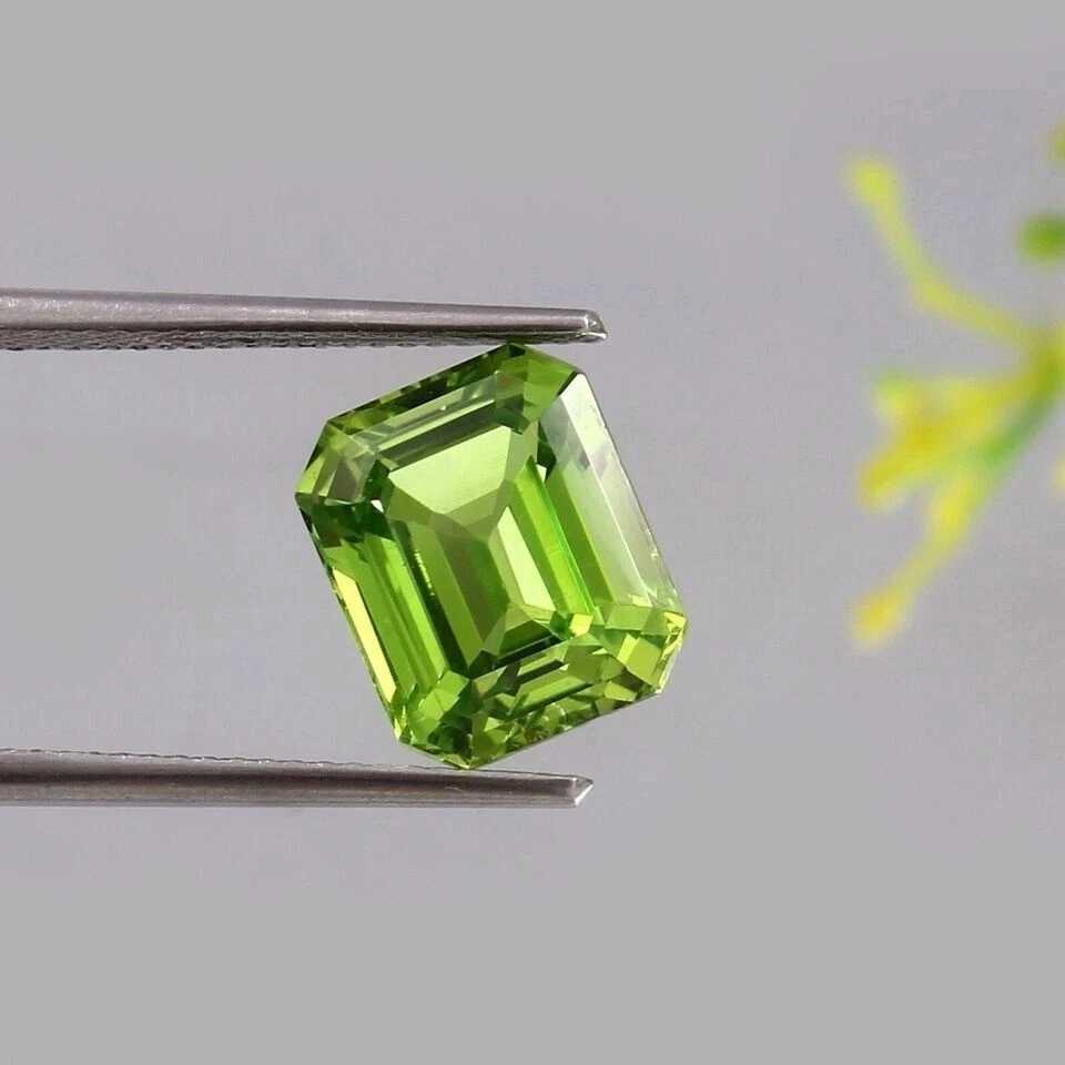 Stunning Green Peridot Emerald Cut 6-8 Ct Natural Loose EGL Certified Gemstone - Image 2 of 4