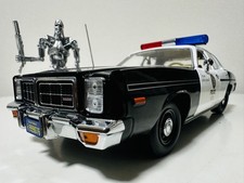 GreenLight '77 Dodge Monaco with Terminator Figure 1/18
