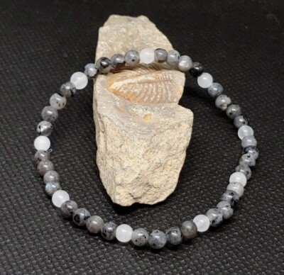 Perlen Armband 17 cm - Elastisch - Birdseye Rhyolite Kambaba/Weiße Jade Perlen 