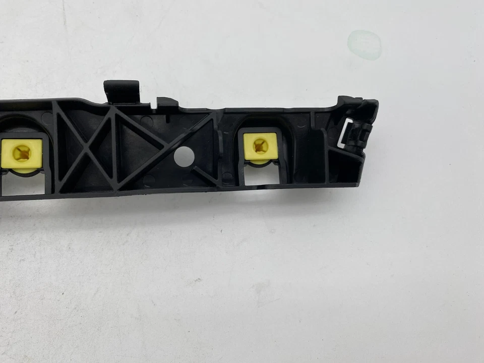 2019-2020 Hyundai Santa FE Rear Right Mount Bracket NEW OEM 86652-S2000 - image 4 of 4