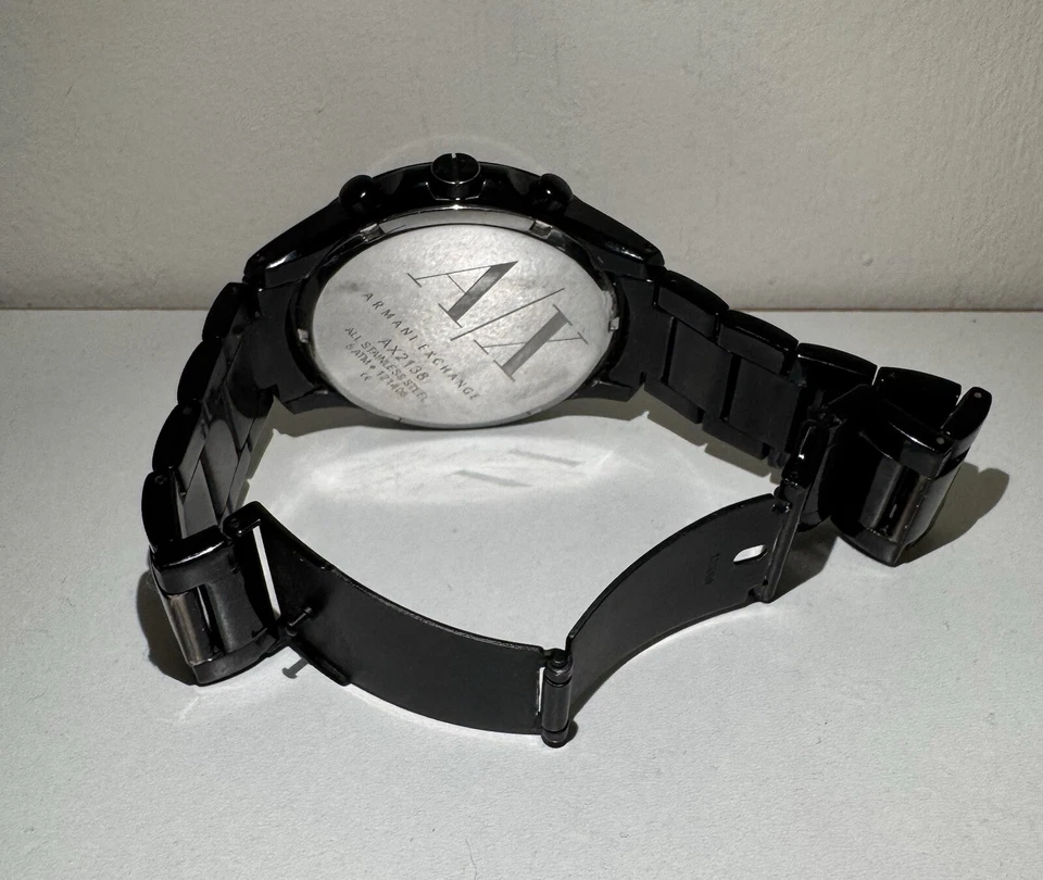 Reloj de cuarzo Armani Exchange AX2138 para hombre esfera analógica de acero inoxidable negro Foto 3 de 3