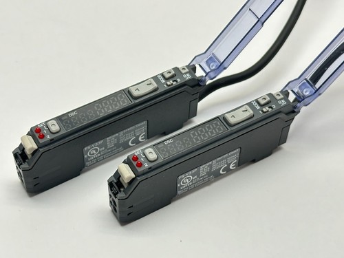 Keyence FS-V33P Fiber Sensor Amplifier Main Unit PNP LOT OF 2 - Picture 7 of 8