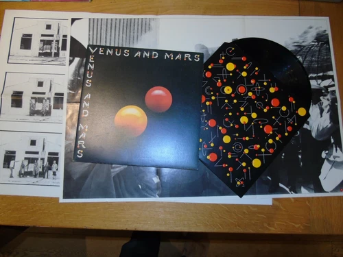 PAUL MCCARTNEY AND WINGS - Venus And Mars - 1975 UK 13-track FIRST PRESS LP