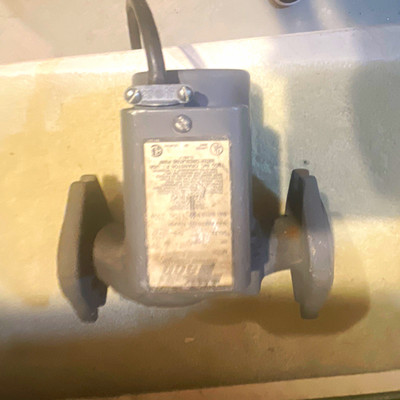 Bell & Gossett Inline Circulator Pump Flanged Connections Gray MPN 106189