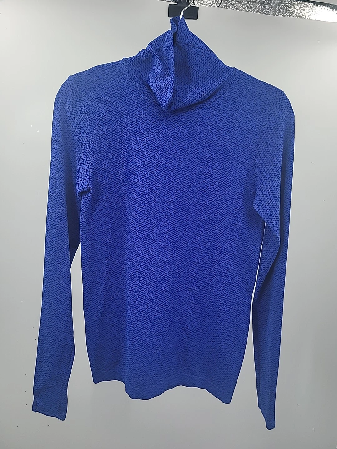 Athleta Flurry Peak Tuttleneck Base Layer Top Sz M Fitted Running Hiking Active