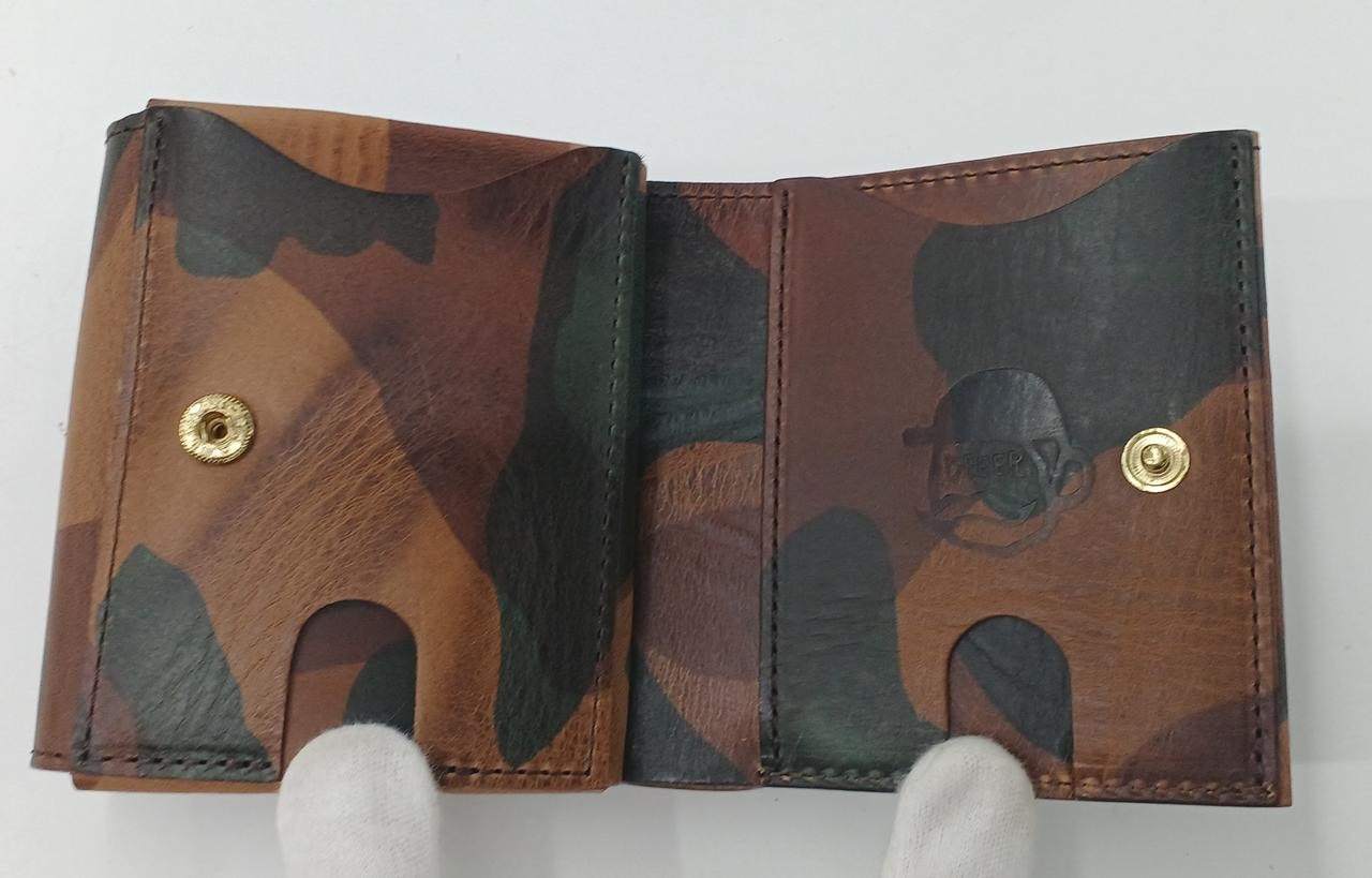 Camouflage patterned folded wallet Model number C… - image 6