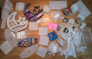 HUGE LOT!! 41 Resin craft molds NEW & used! Including moon shelf & coasters