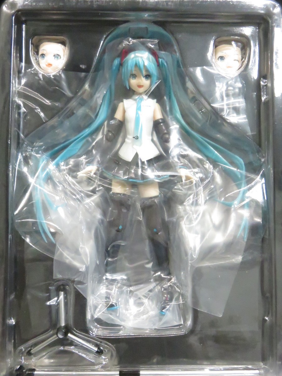 FIGMA 394 Vocaloid 01 Hatsune Miku V4X action figure Max Factory