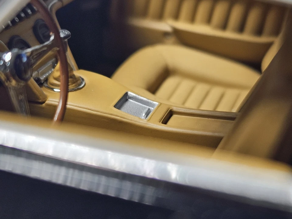 Minichamps  1:18 Maserati Ghibli  1969 Black Colour  Diecast Model Car - Image 2 of 4