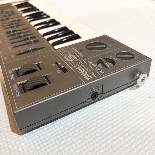 Yamaha CS-01 CS01 Mobile Analog Synthesizer keyboard - Picture 7 of 10