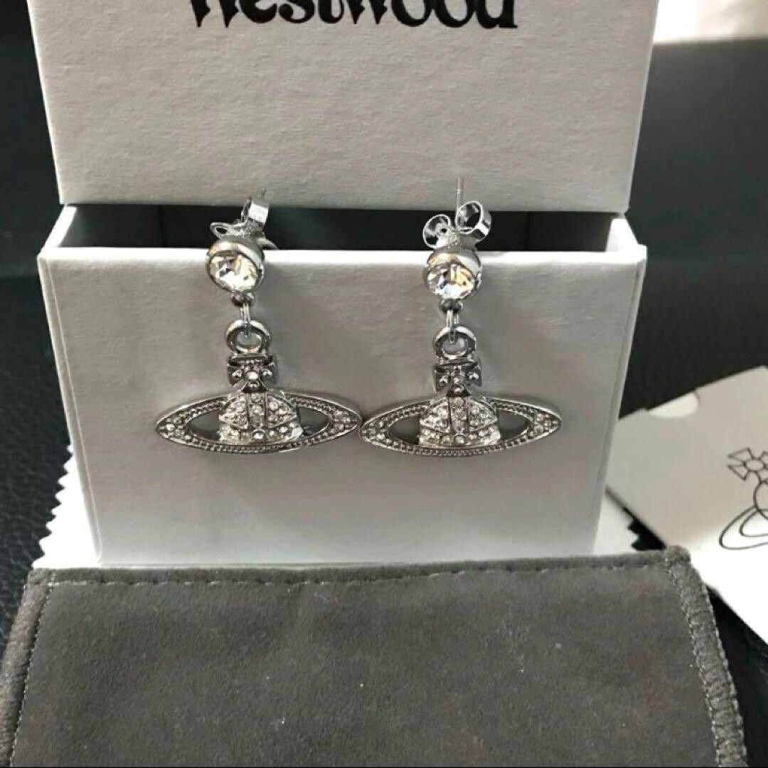 【関税・送料込み】VIVIENNE WESTWOOD BAS RELIEF DROP EARRINGS Mini Bas Relief Drop Earrings in PLATINUM-CRYSTAL-Crystal
