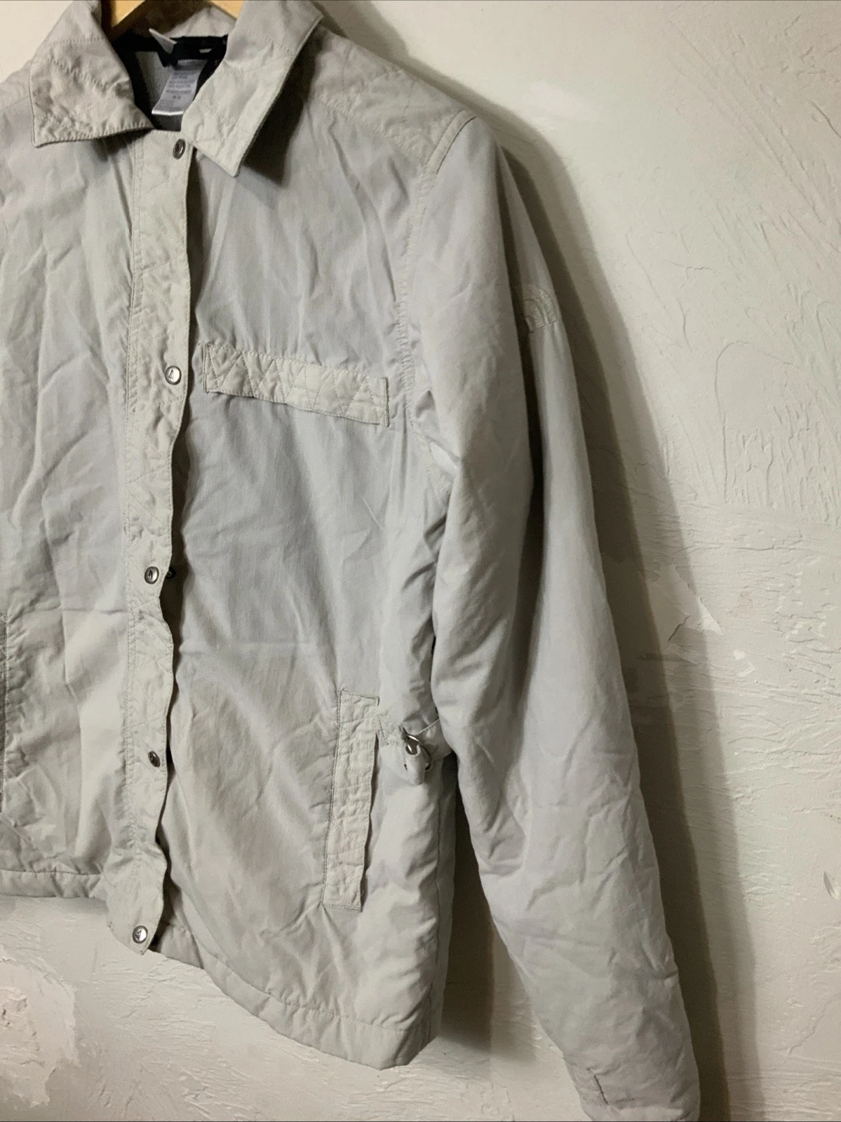 north-face lightweight zippered jacket