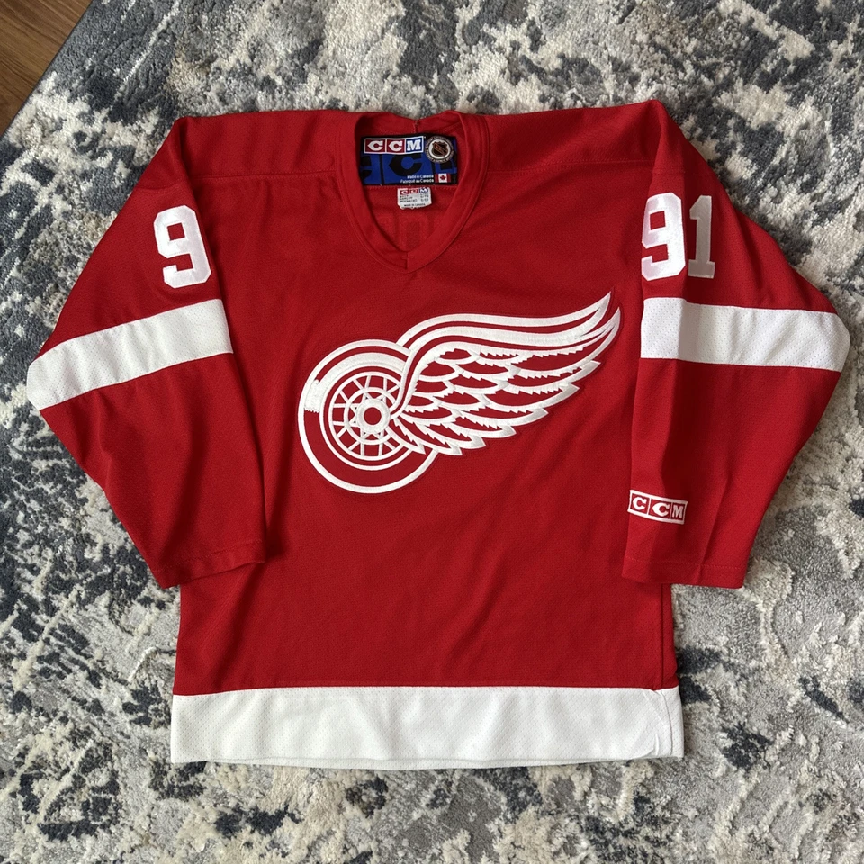 Camiseta deportiva de hockey vintage CCM Detroit Red Wings Sergei Fedorov 91 jugador profesional de la NHL YXL Foto 2 de 4