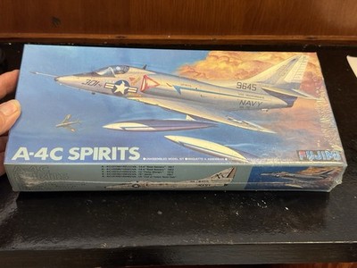 Douglas A-4c SkyHawk Spirits Airplane Fujimi Model Kit 1/72
