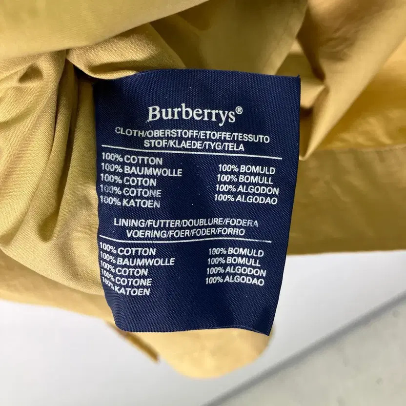 Burberry Cotton Blue Jacket, Used with One Button Missing thumbnail 9