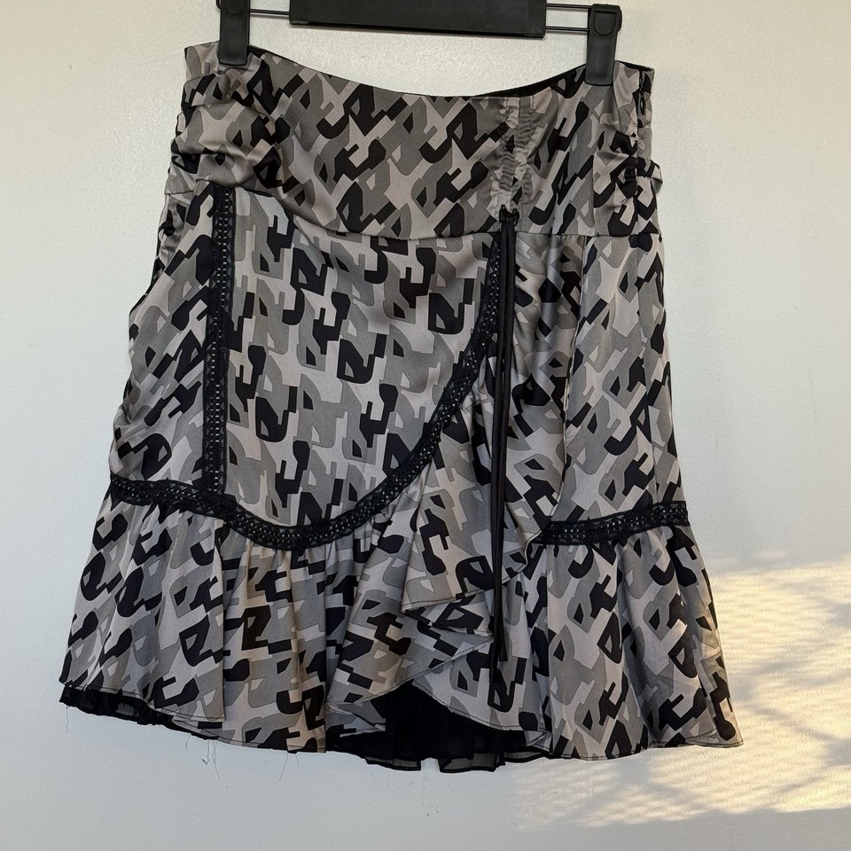 CC Club Korea Geometric Print Ruffle Mini Skirt Size M