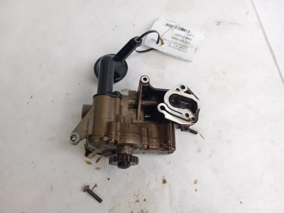 BOMBA DE ACEITE DE MOTOR para VOLKSWAGEN CC 2009 OEM 06J115106AB Foto 4 de 4