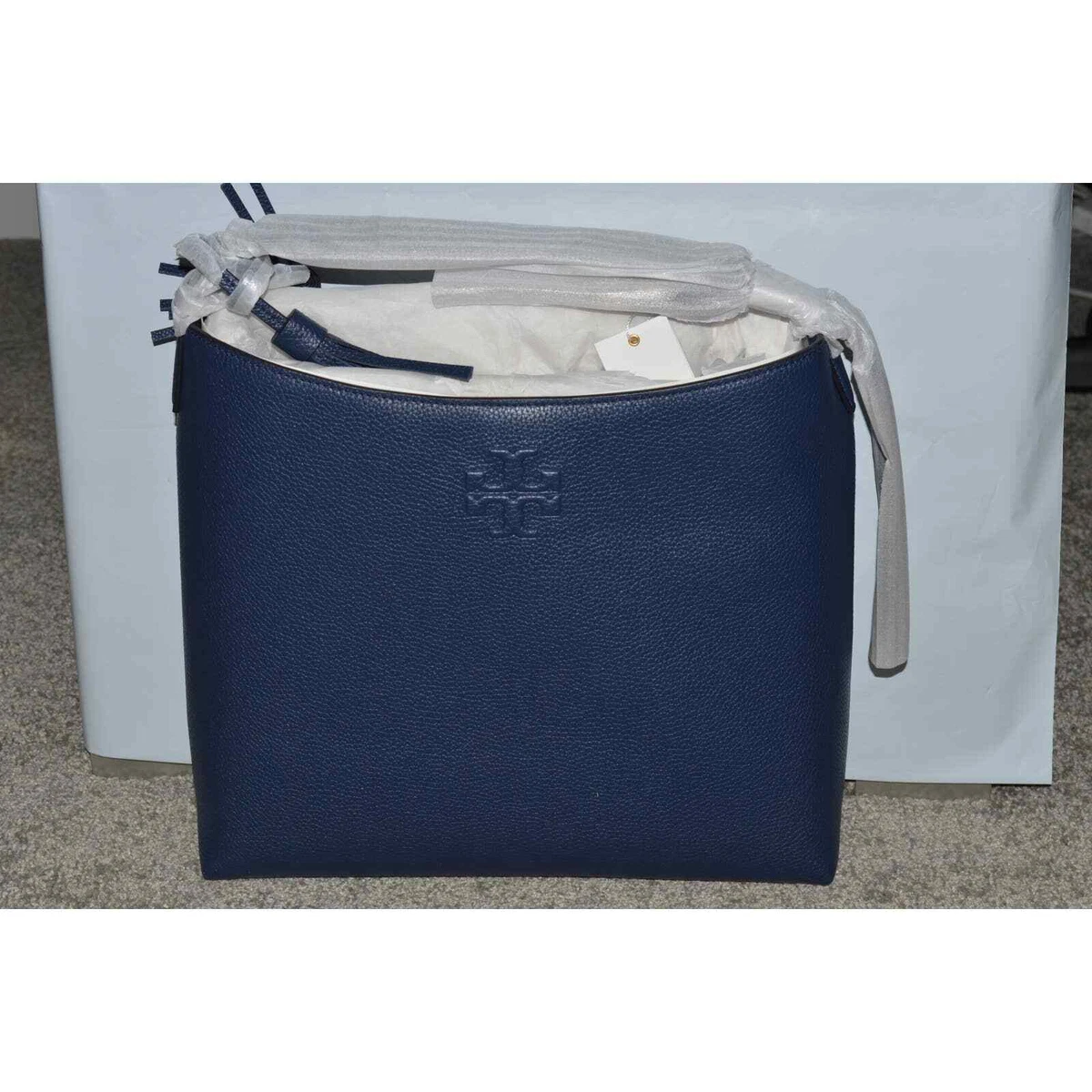 Tory Burch Kira Chevron Small Camera Bag in Cloud Blue Leather and Rolled  Brass ref.309395 - Joli Closet