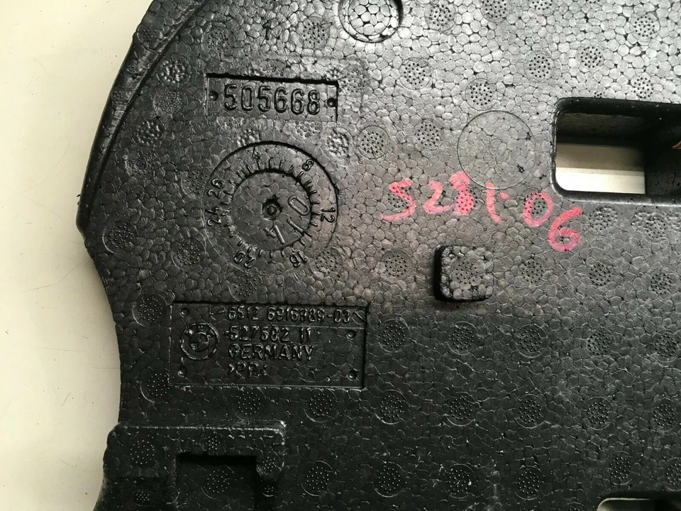 KIT DE REPARACIÓN DE NEUMÁTICOS DE EMERGENCIA MALETERO BMW 2004 525i soporte de instrumento de espuma negro Foto 3 de 4