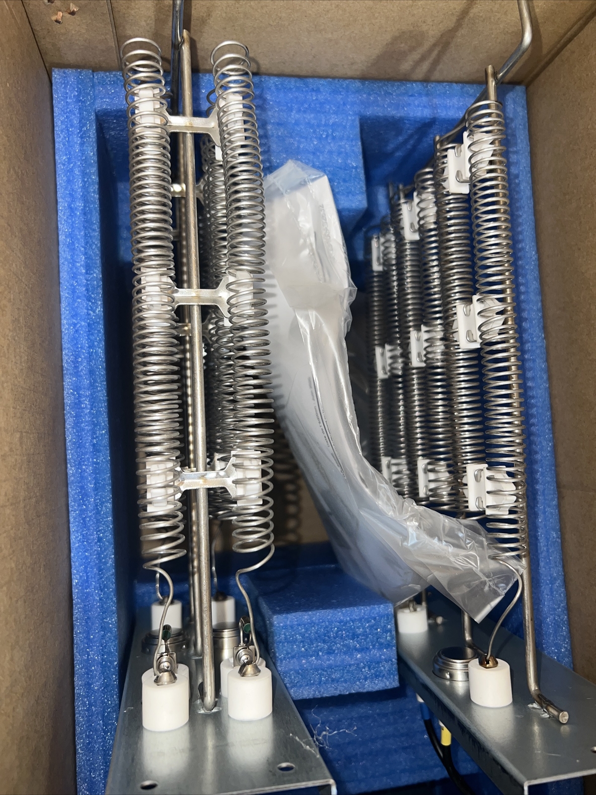 Carrier EHKMA15KN Ductless Electric Heater Kit 15 KW. New & Free