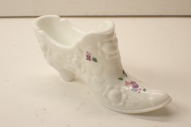 Fenton Shoe Hand Painted & Signed D. Cutshaw Floral Glow In The Dark