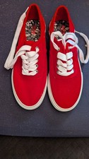 Zapatillas rojas Mossimo Supply de segunda mano para mujer talla 6. Etiquetas nuevas sin etiquetas
