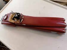 Figurine Cadillac Loup Tex Avery Démons et merveilles, no Leblon-delienne,Disney