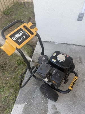 #ad NEW Dewalt 3600 PSI 2.5 GPM Gas Cold Water Pressure Washer $399.00