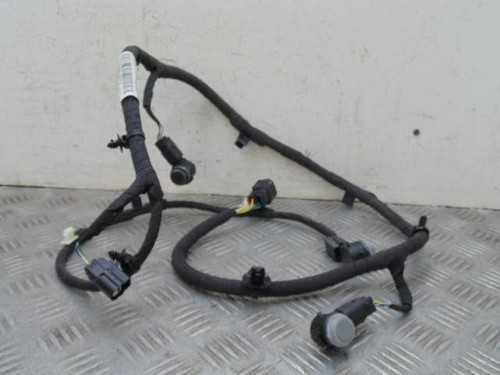 Ford Puma Rear Bumper Sensor With Wiring Loom St-Line Mk1 2018-2025F - Picture 2 of 4
