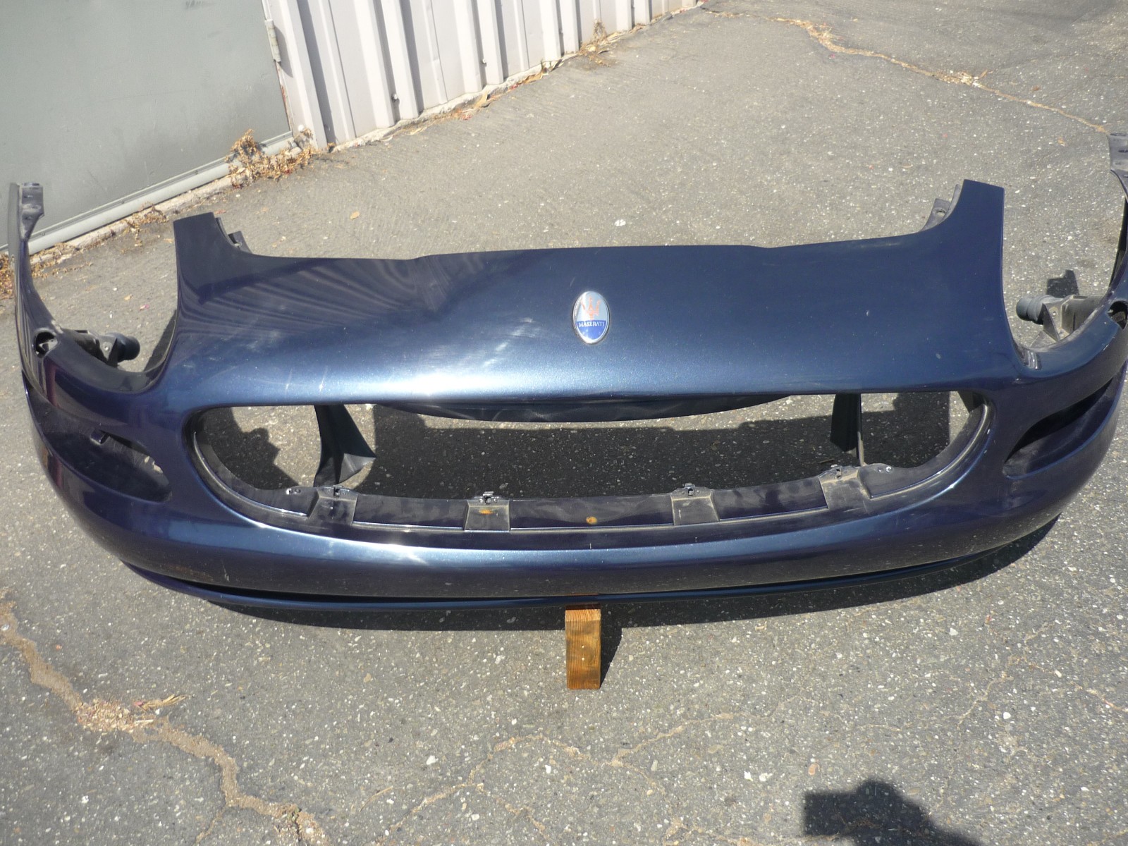 Maserati 4200 2005  Front Bumper Blue P/N 980138243
