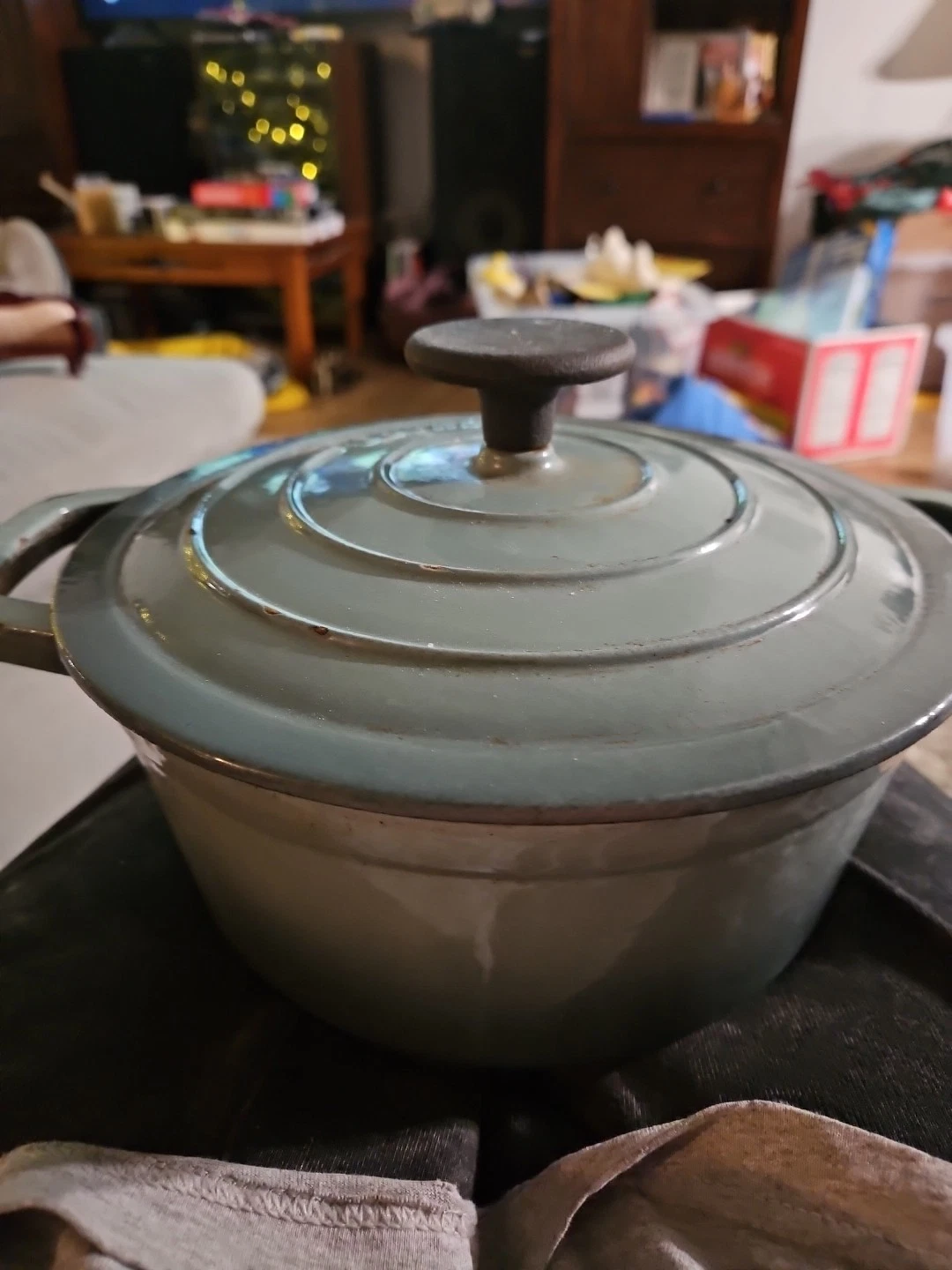 Smith Clark Ironworks 3 Quart/2.8 L Cast Iron Dutch Oven Gray Enameled PotQ2