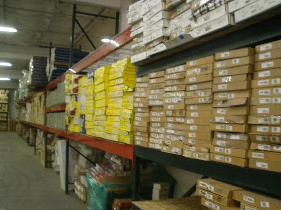 Putco 84134 Inserto/Superposición de rejilla perforada 2003-2005 Dodge Ram 3500 Foto 4 de 4