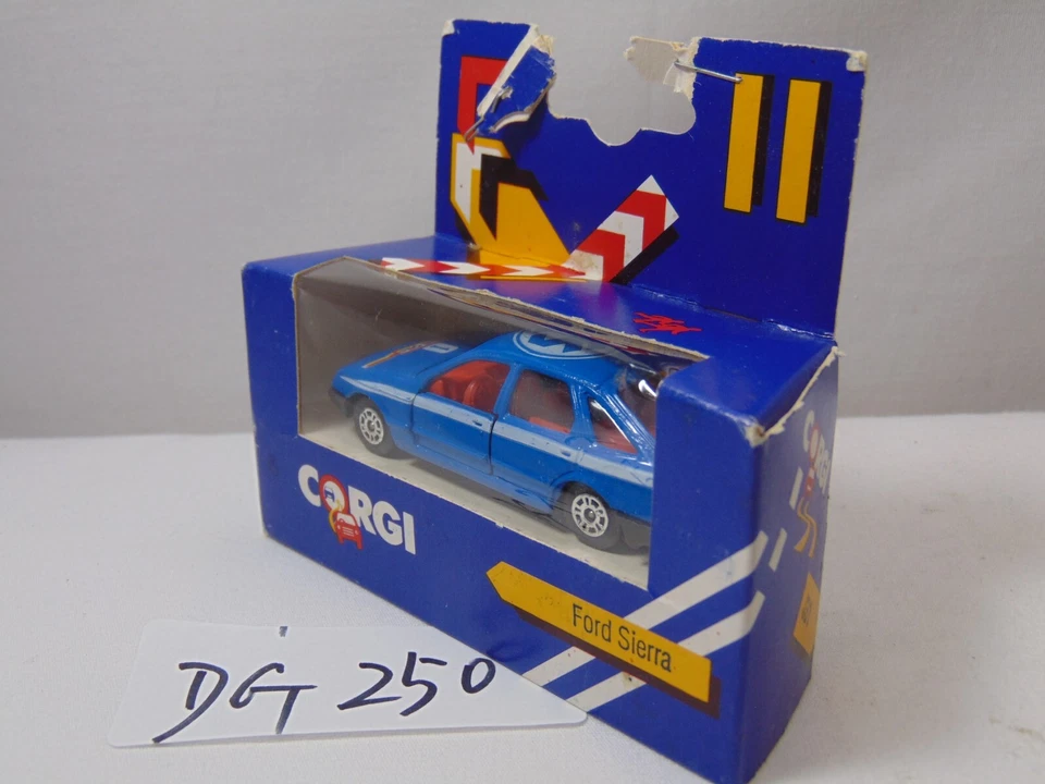 Coche diecast vintage Corgi Toys NOS IOB 1984 J31 azul Ford Sierra Car Foto 2 de 3