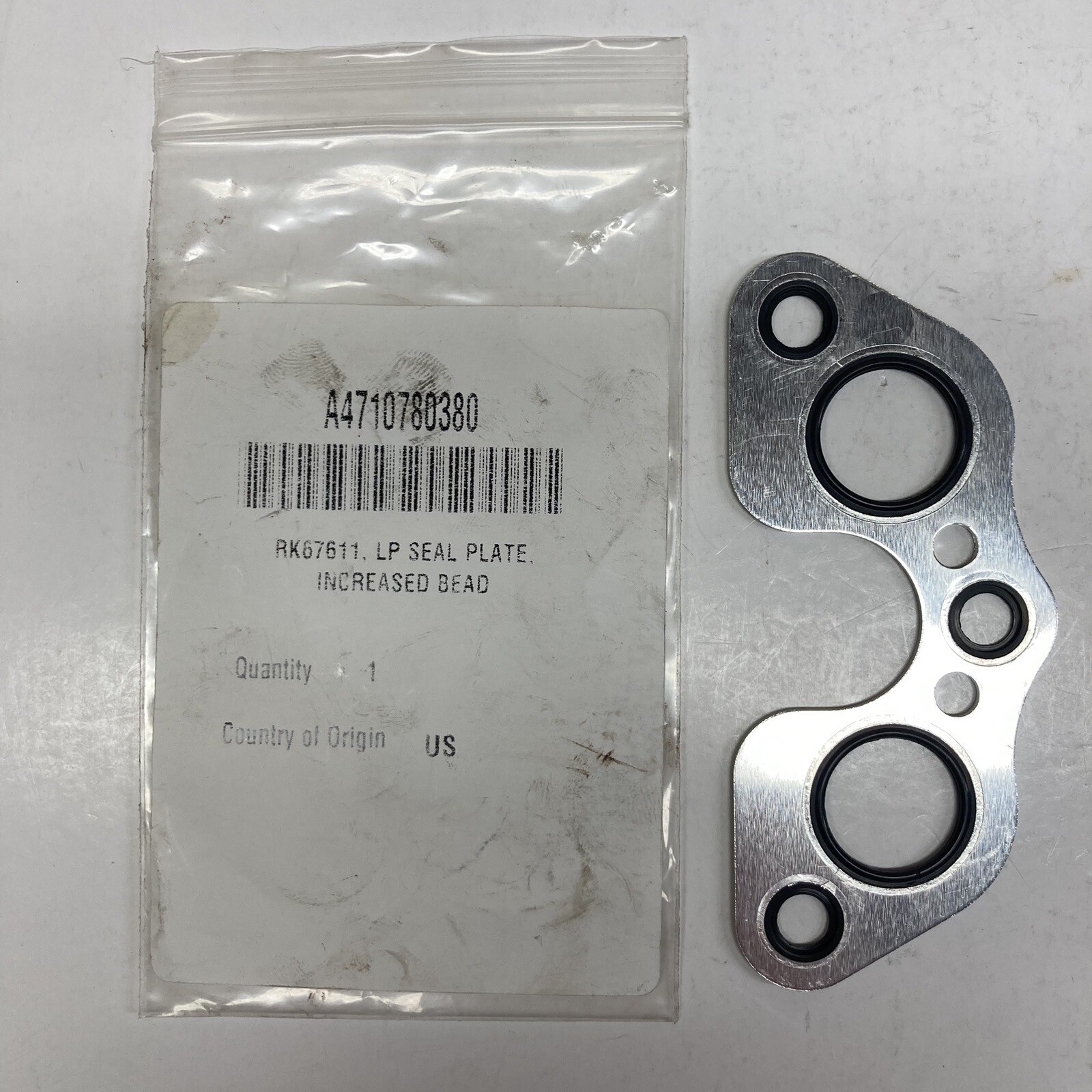**NEW* GENUINE OEM Detroit Diesel DD15, DD13 FUEL PUMP Flange Gasket