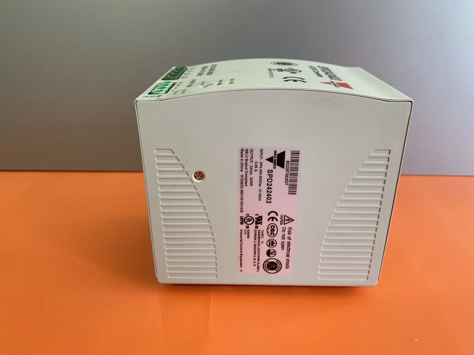 Carlo Gavazzi SPD142403 AC/DC Converter 3Ph 400-500VAC 47-63Hz 0.85A - Image 4 of 4