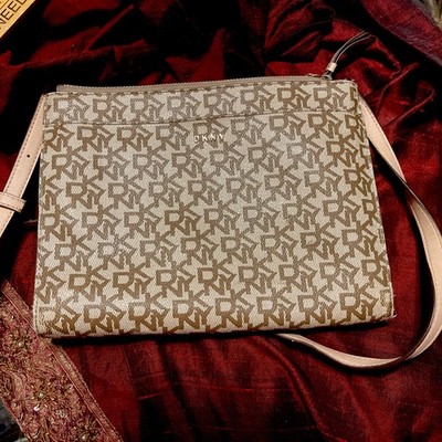 DKNY BRYANT PARK TZ Double Zip Crossbody Bag Cream/Tan
