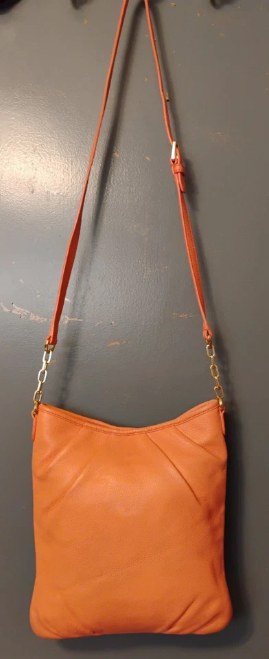 Bandolera Tory Burch de cuero coral Kolbe Swing-pack Foto 4 de 4