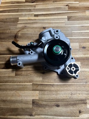 AULINK 53022192AE Water Pump AW6341 For Dodge Durango 2009, Ram 1500 Damaged Box