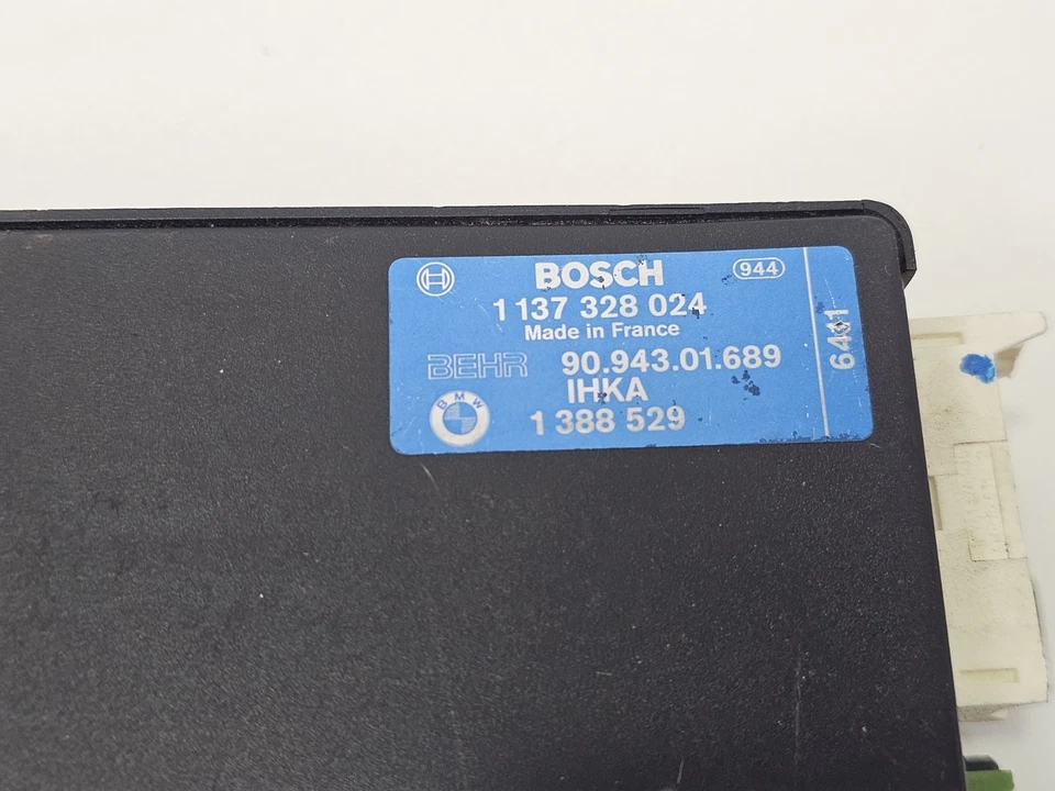 1988 BMW E32 735i E34 535i Automatic Air Conditioning Control Module 1388529 OEM - Image 2 of 4