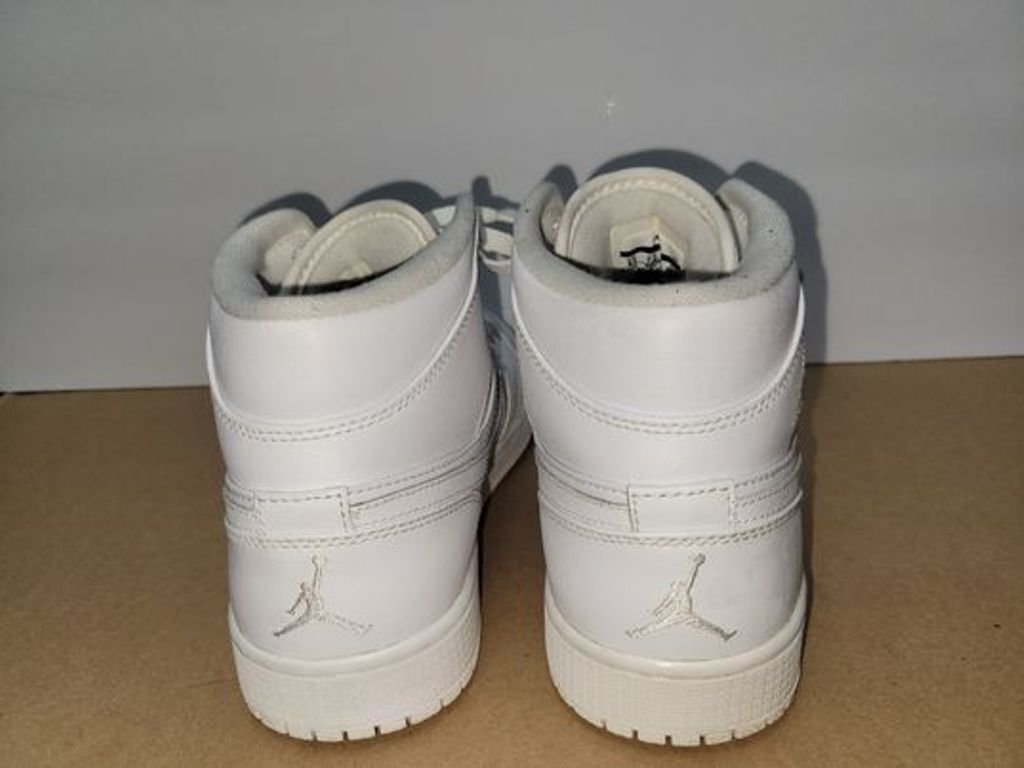NIKE Air Jordan White 554724-100 High Top Athletic Shoes 8.5