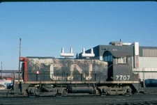 CNR 7707 SW-9, Montreal, PQ, 04/86; Kodachrome Original