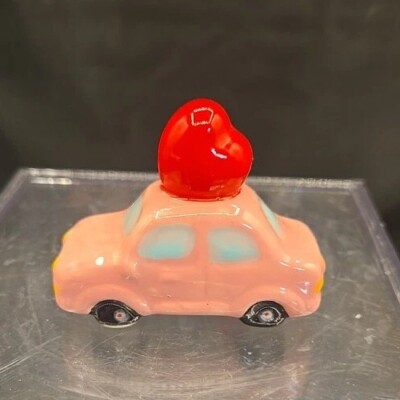 Small Pink Ceramic  Car With Valentine Heart On Top Party Deco 3inches