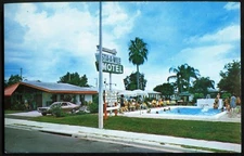 Florida, Winter Haven - Sta-A-Wile Motel & 60s Car
