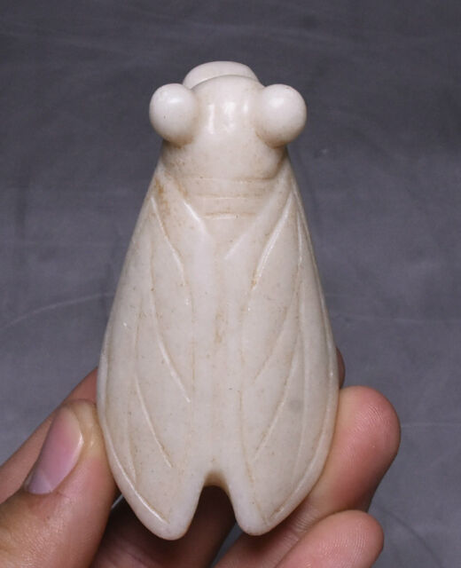 7.5CM China Hongshan Kultur alte weiße Jade Gottesanbeterin Amulett Anhänger