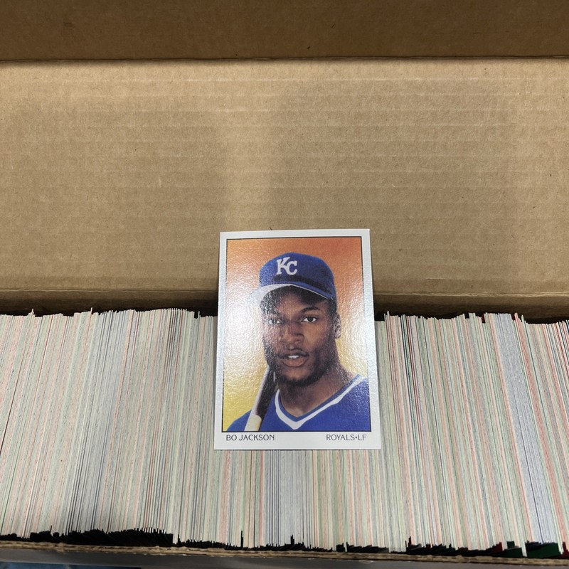 1990 Score Baseball Card Lot (700+) Cards. Mostly Commons