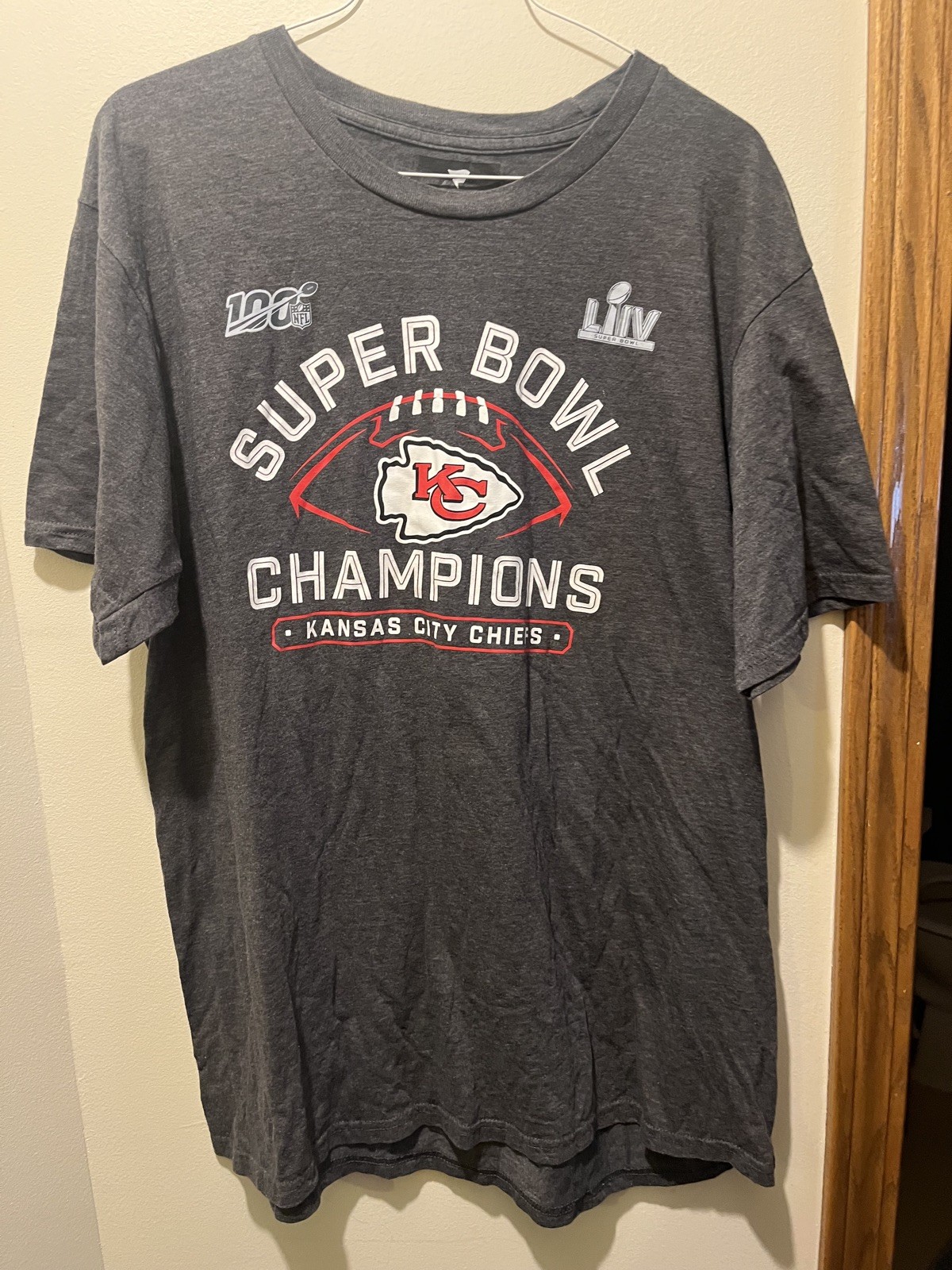 Fanatics Kansas City Chiefs Super Bowl LIV Champs T-Shirt, Men's Large