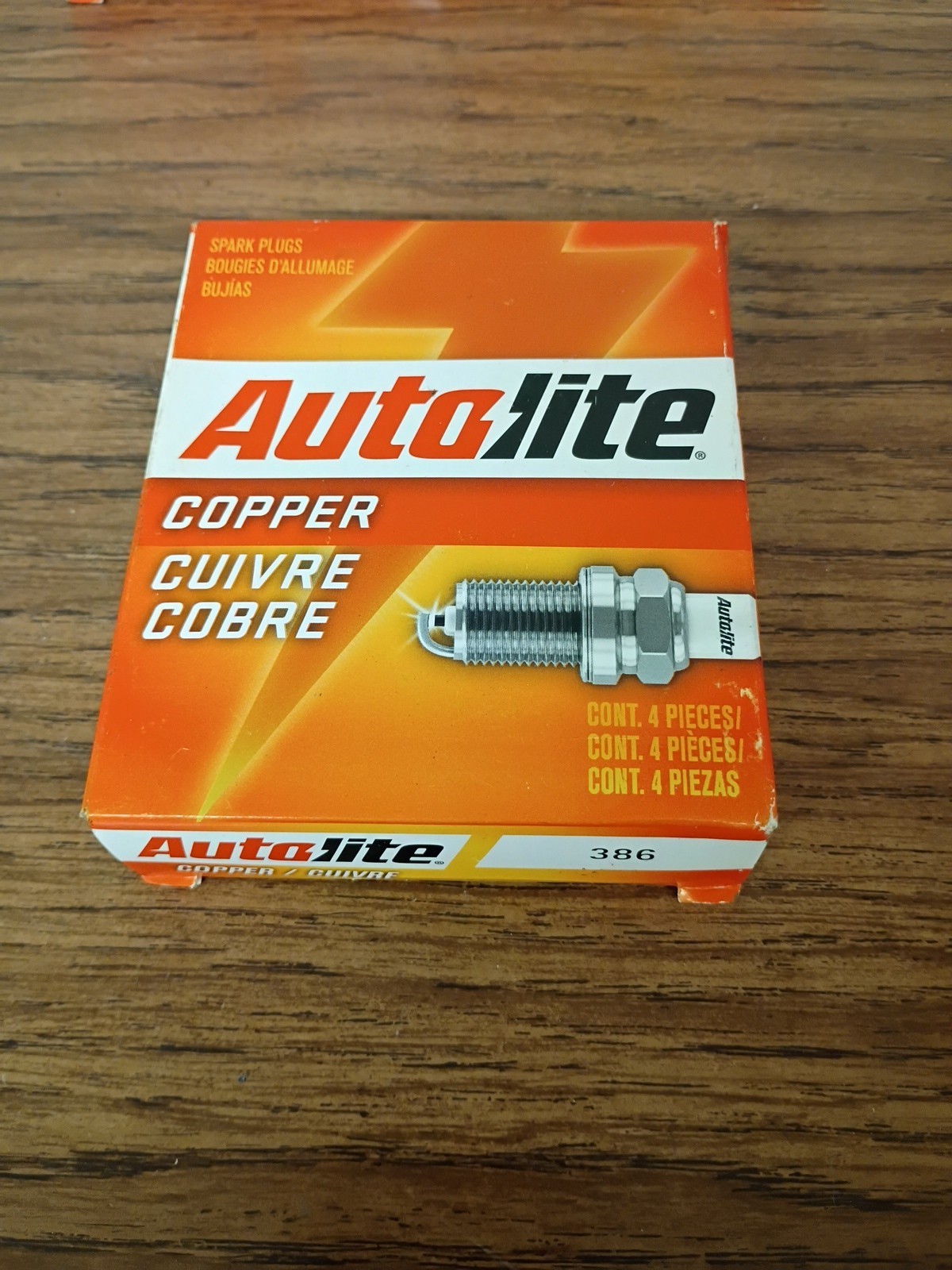 Set of 4 New Autolite 386 Copper Core Spark Plugs 