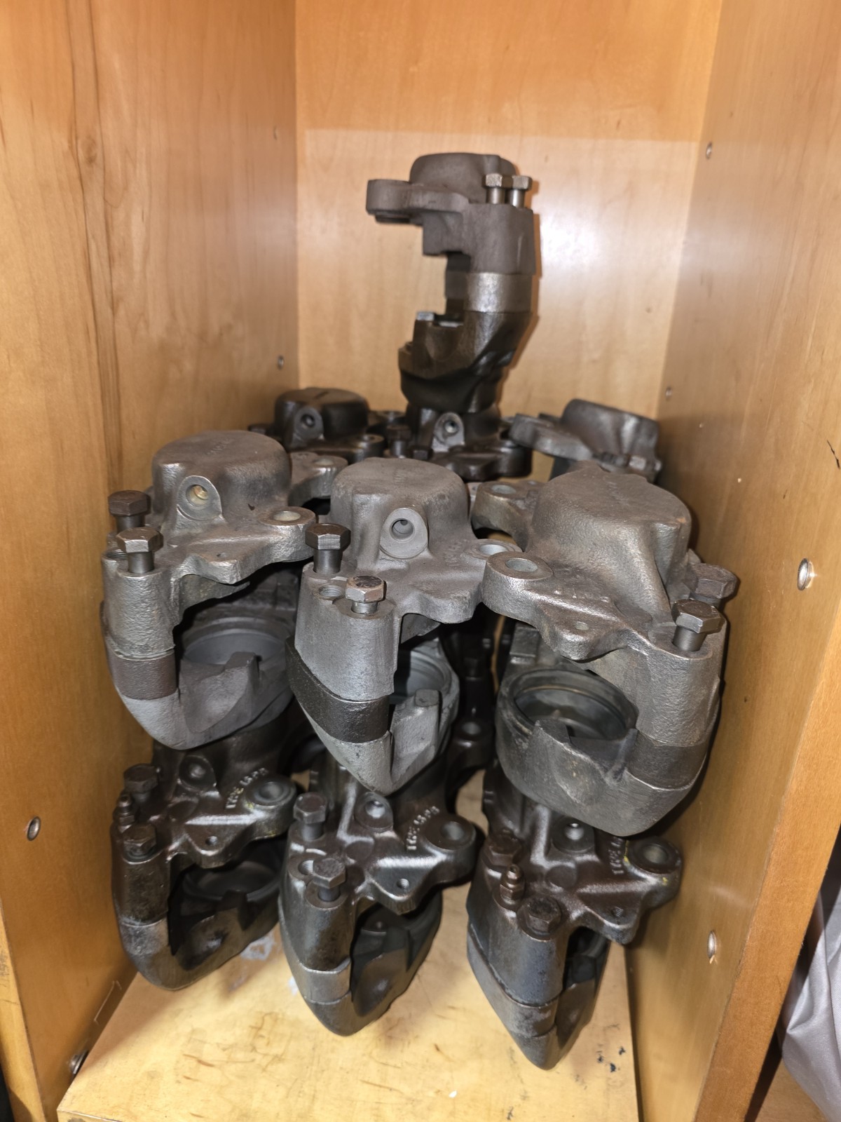 ROLLS ROYCE BENTLEY COMPLETE SET OF 4 FRONT CALIPERS SOLD OUTRIGHT 