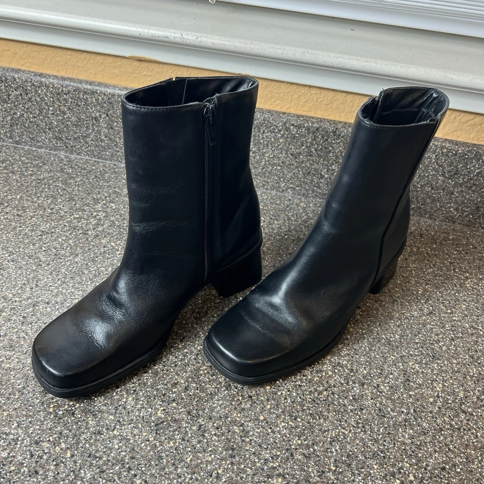 Botas Naturalizer Mujer 5 M Cuero Negro Cómodas Informales Sobre el Tobillo Cremallera Tacón Foto 2 de 4